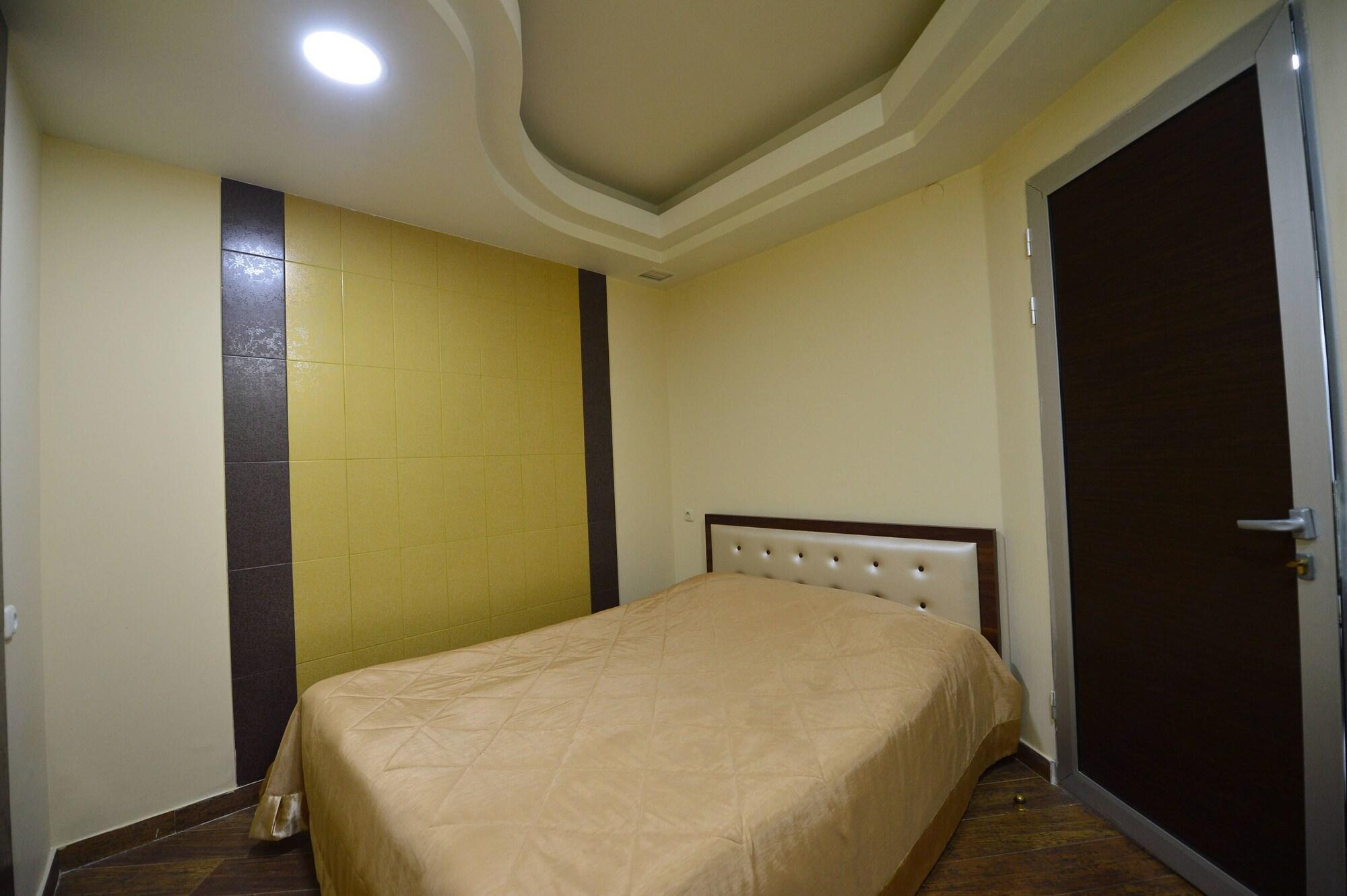 Yerevan Deluxe Hotel Exterior foto